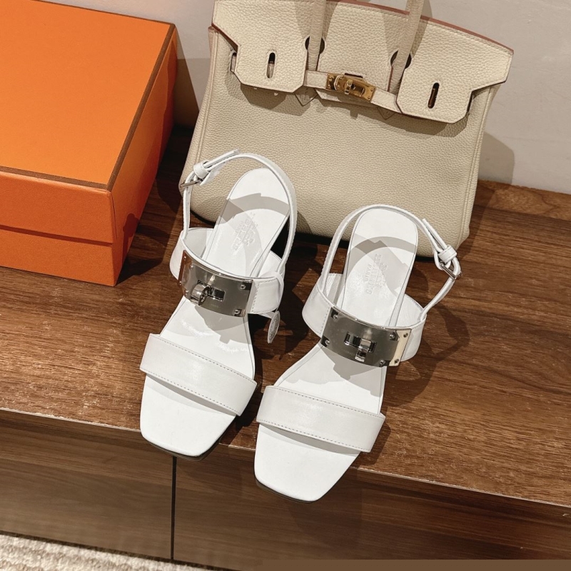 H**mes sandals